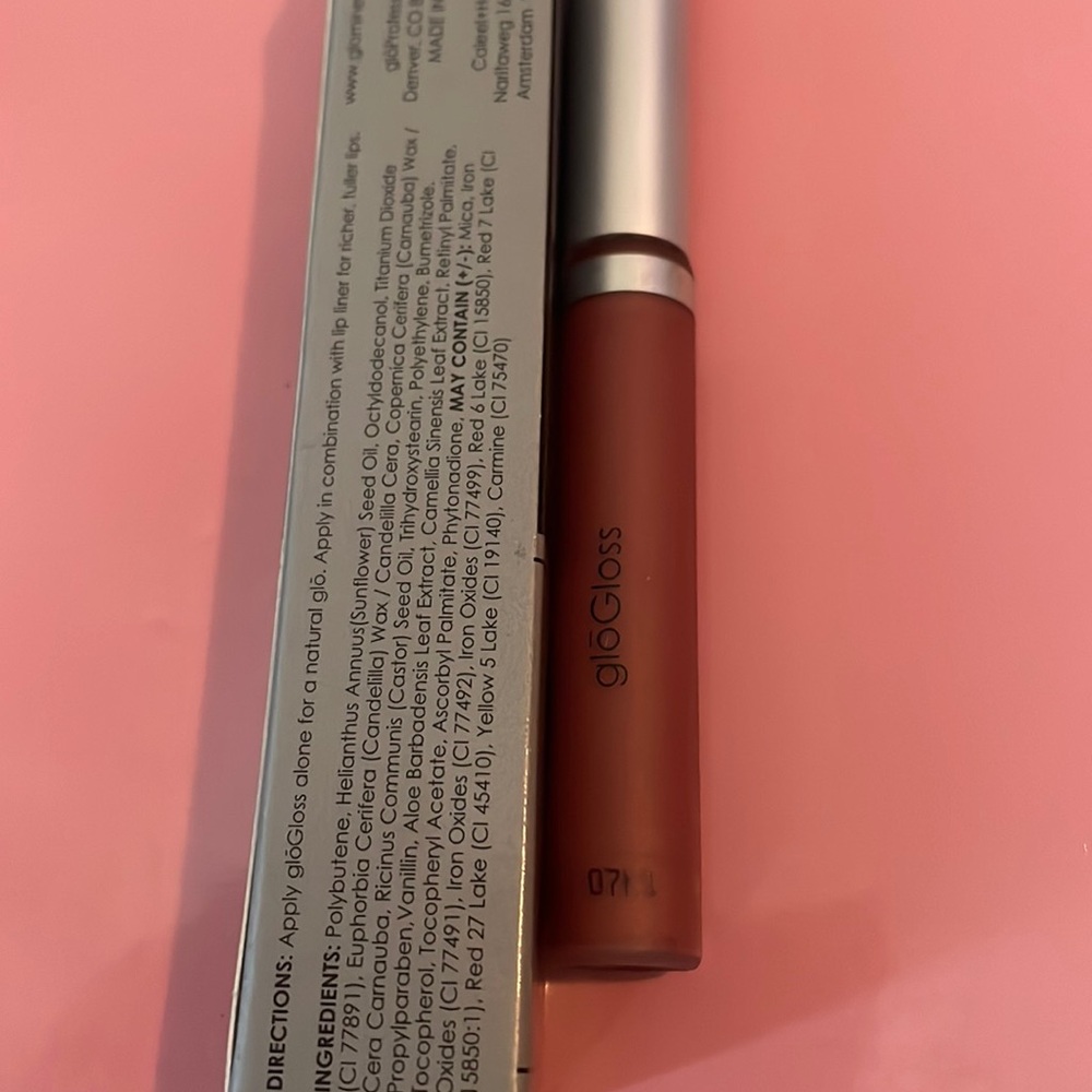 Glo minerals color Plum Glaze.